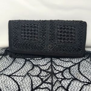 Epitome Vintage straw wicker clutch